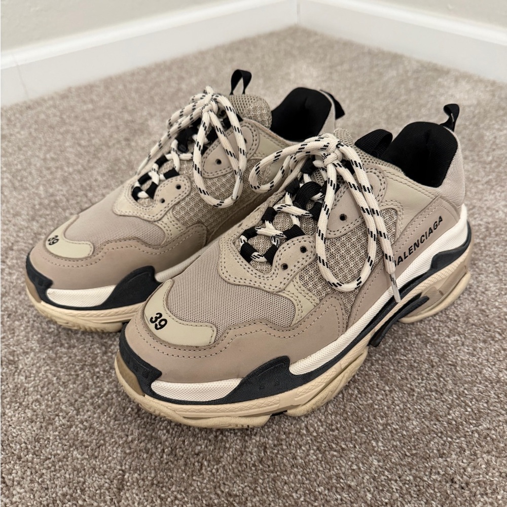 Balenciaga Triple S Trainer in Beige